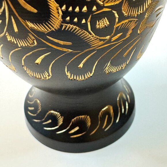 Vintage Metal Flower Vase Black Gold Brass Etching Floral Pattern India - Picture 4 of 6